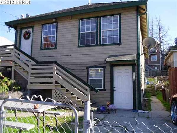 2nd image of 2218 Harrington Ave