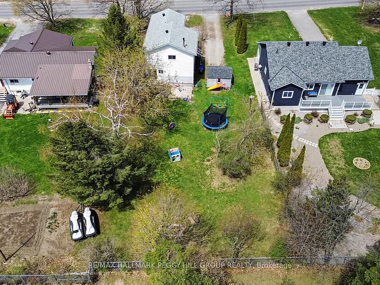 126 Robert St E #2 — Photo 12