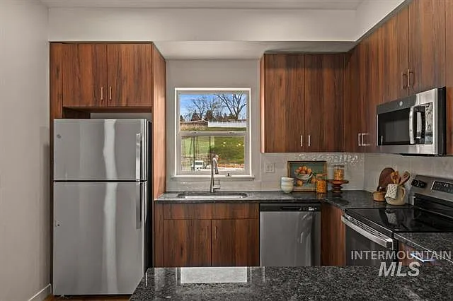 7551 W Swain Ln #28 — Photo 3