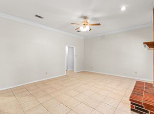 1502 Oak Knoll Ln, Lockhart, TX 78644