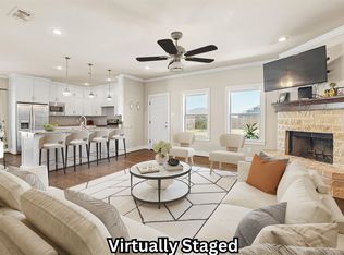 109 Springleaf Ln, Mabank, TX 75147
