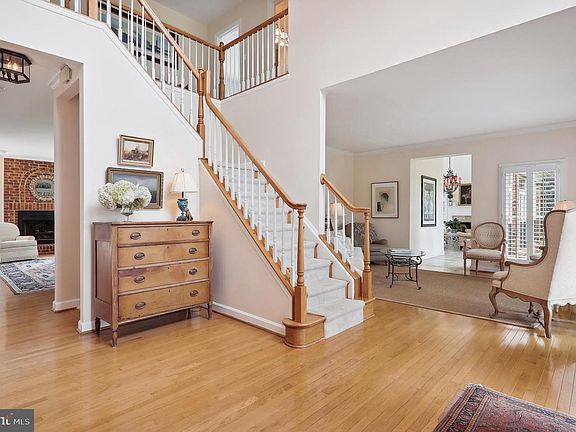 3rd image of 12333 Briarbush Ln