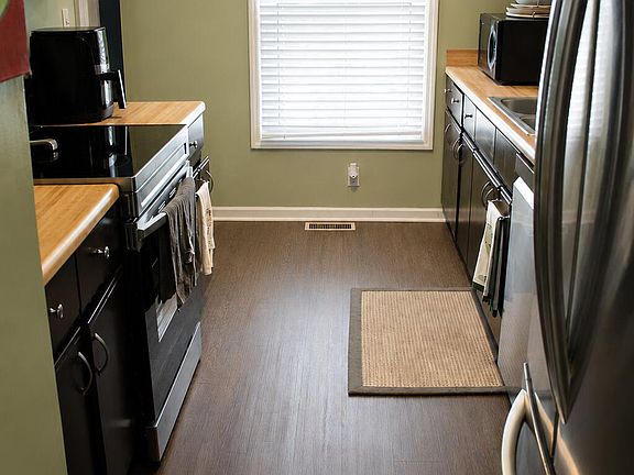 5th image of 3104 High Ridge Dr