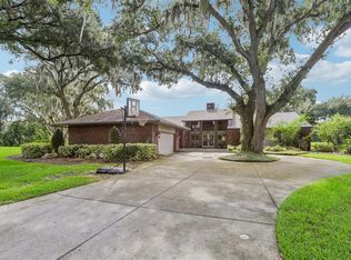 2202 Country Club Ct, Plant City, FL 33566