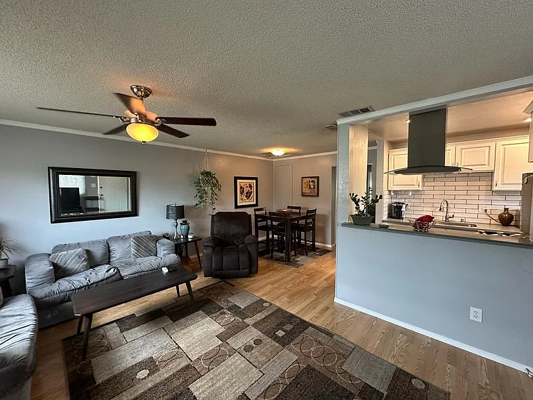 6261 Cavan Dr #4 — Photo 3