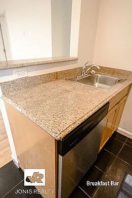 Rented by Jonis Realty | media 19