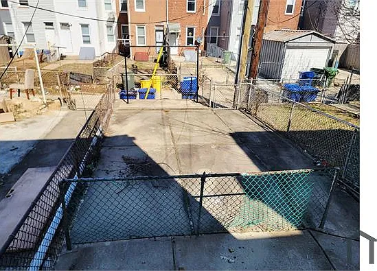 2826 Mayfield Ave — Photo 12