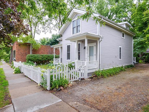 3rd image of 615 & 617 W Jefferson St