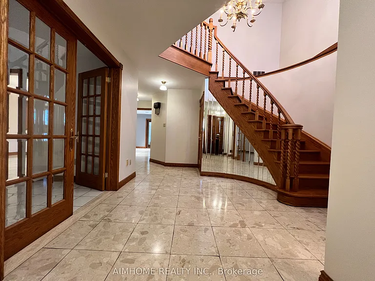531 Lauder Ave — Photo 2