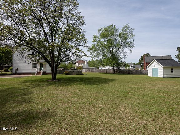 5th image of 2305 N Miller Circle