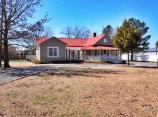 1899 Wallace McLean Rd, Raeford, NC 28376
