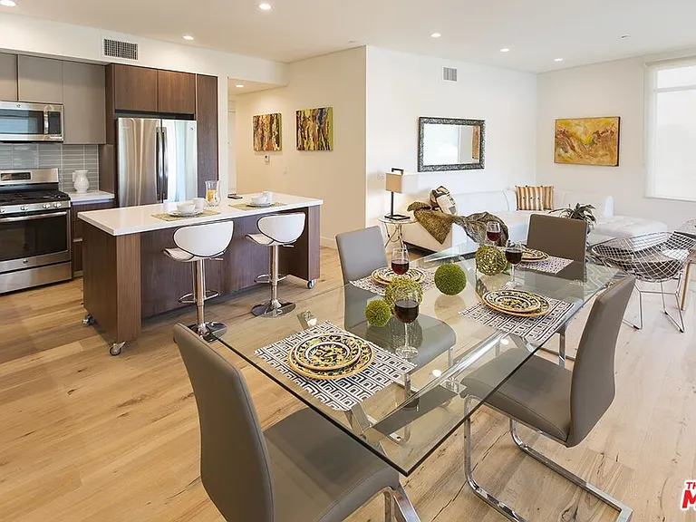 938 S Orange Grove Ave #405 — Photo 9