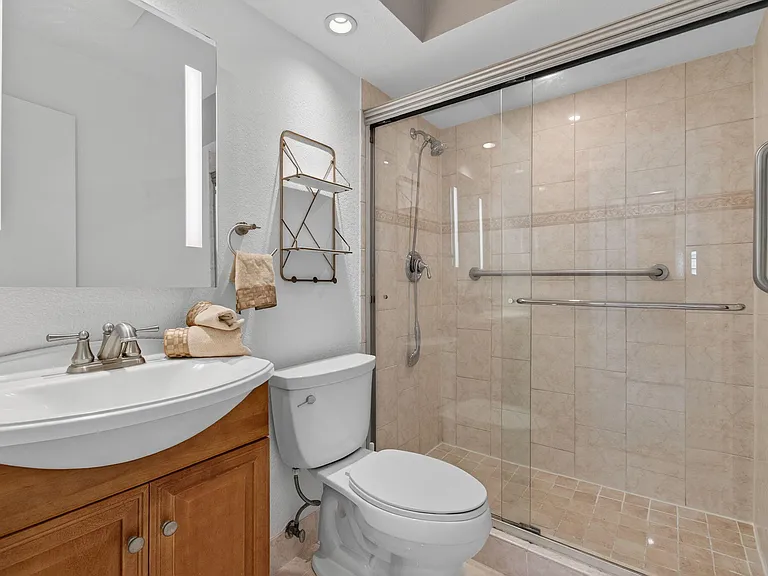 6105 Via Laguna Ln — Photo 44