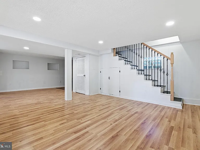 2301 Bayside Dr — Photo 27