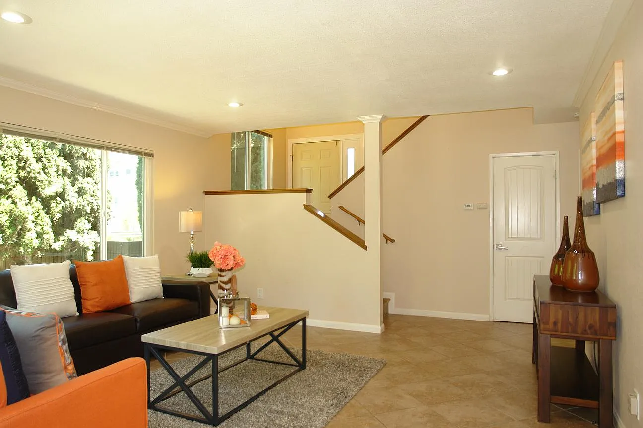 37747 Cedar Blvd photo 1