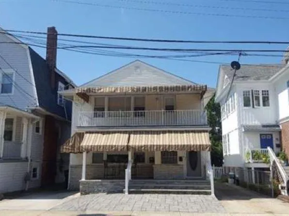 18 S Oakland Ave #A, Ventnor City, NJ 08406