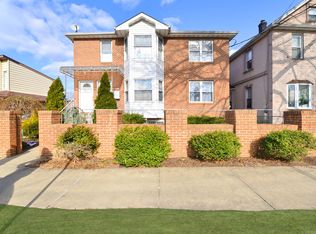 59-19 Fresh Meadow Ln, Fresh Meadows, NY 11365