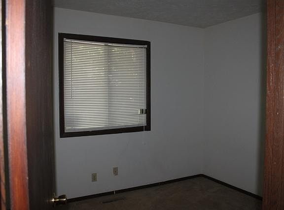 5th image of 1601 James St