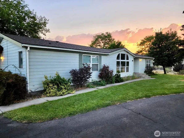 395 Omak River Rd, Omak, WA 98841