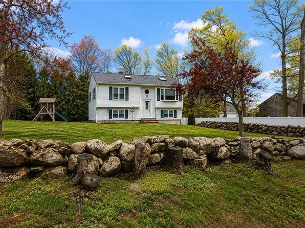 221 Canal St, Westerly, RI 02891