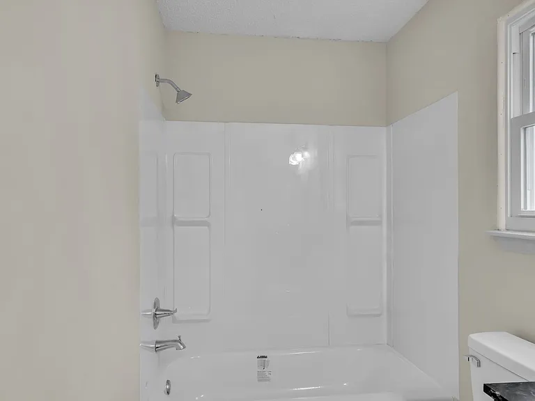 213 Rebecca Pines Dr — Photo 15