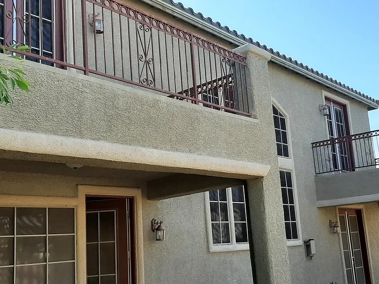 230 Valerian St — Photo 2