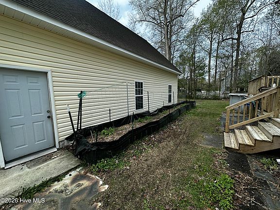 3rd image of 209 Old Ironsides Road