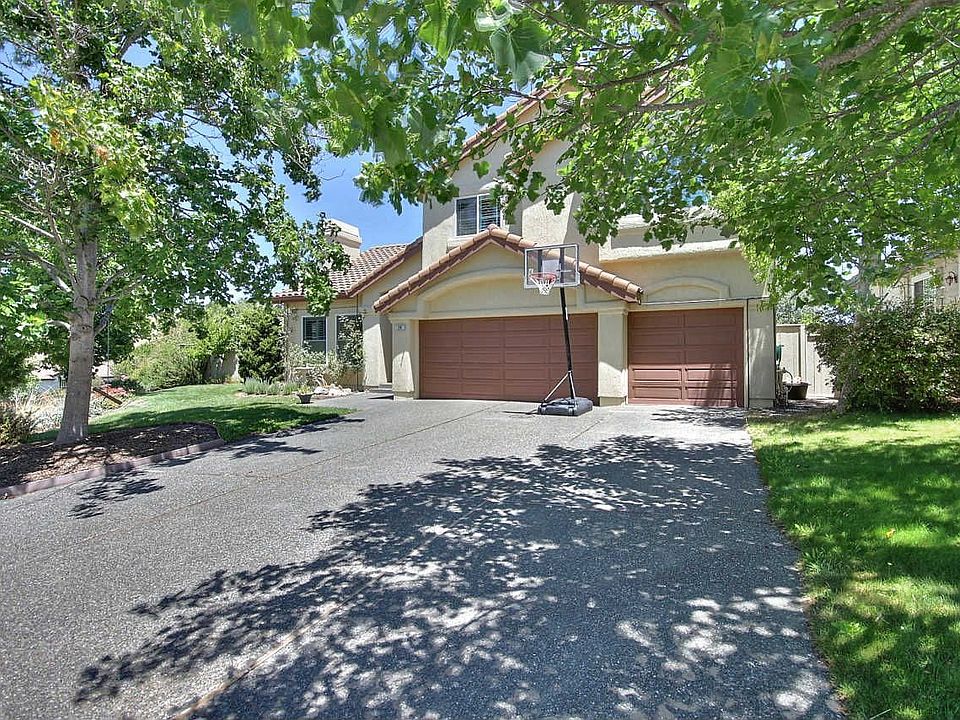 1st image of 29 Oxford Ct