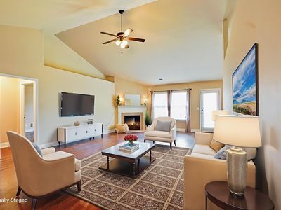 1136 Silver Creek Ln, Alabaster, AL, 35007