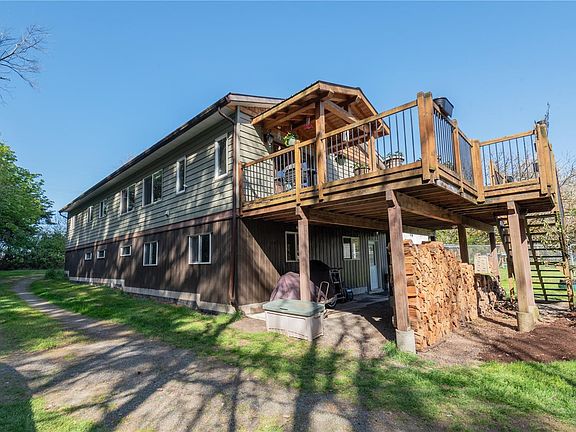 4th image of 3468 Cowichan Lake Rd