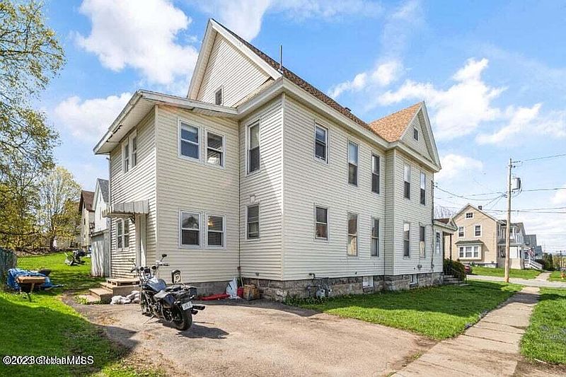 4th image of 130 Prospect Street