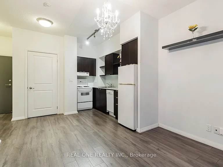 35 Hayden St #104 — Photo 2