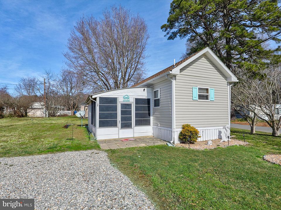 1st image of 33989 Cornflower Ln