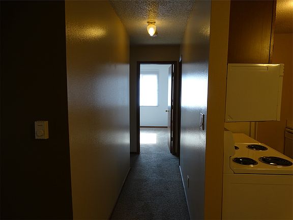 5th image of 4949 Woodland Ave APT 11