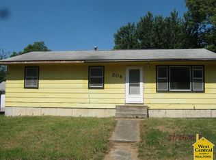 204 Chestnut St, La Monte, MO 65337