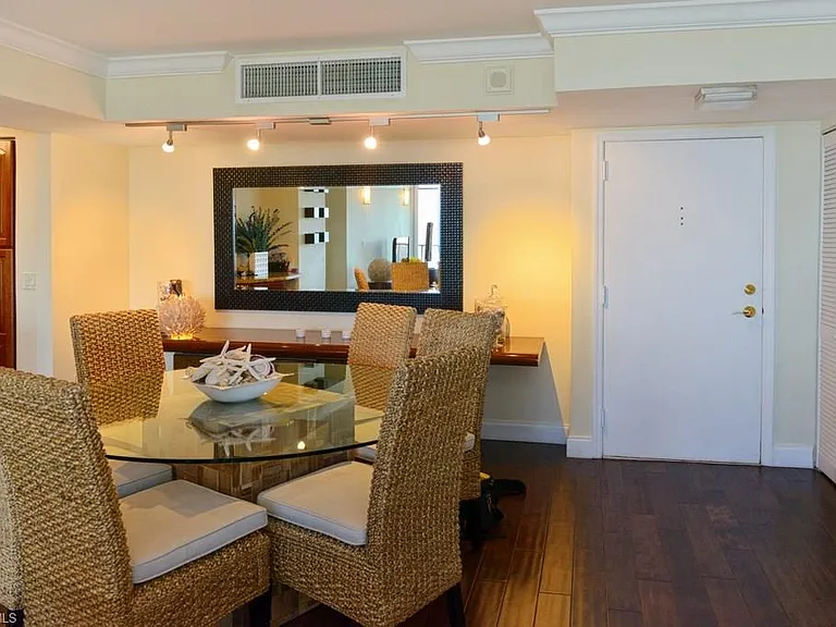 4001 Gulf Shore Blvd N #707 — Photo 7