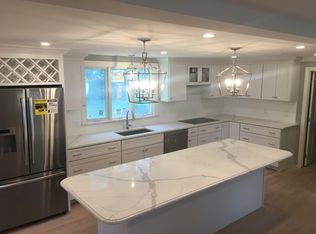 458 Everett St, Westwood, MA 02090