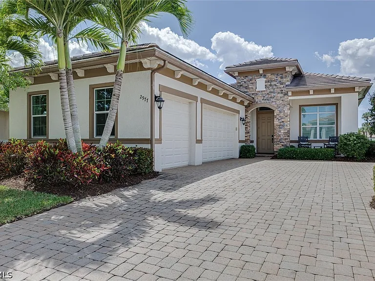 2977 Willow Ridge Ct — Photo 3