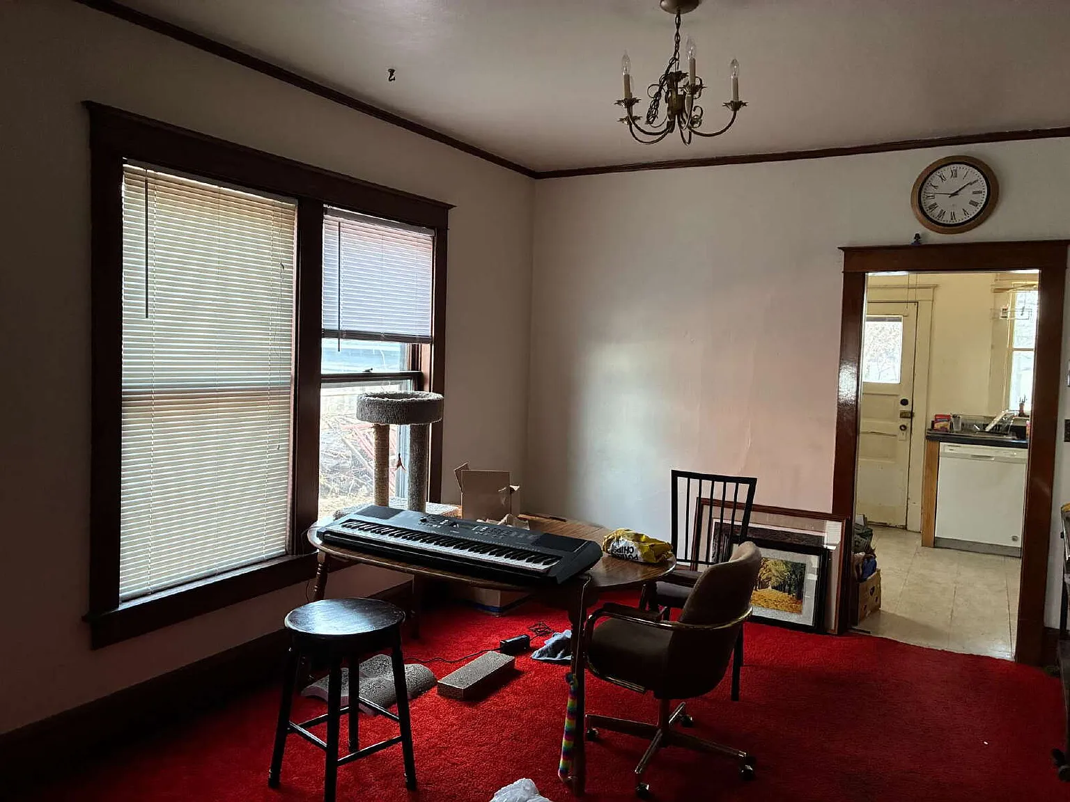 3 bed, 1.0 bath, $495 — Photo 4