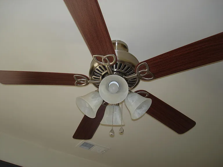 712 Grove Ave #B — Photo 3