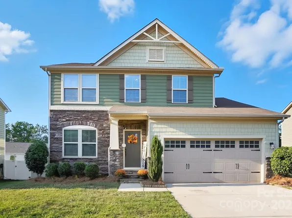 824 Wingthorn Rose Dr, Gastonia, NC 28056