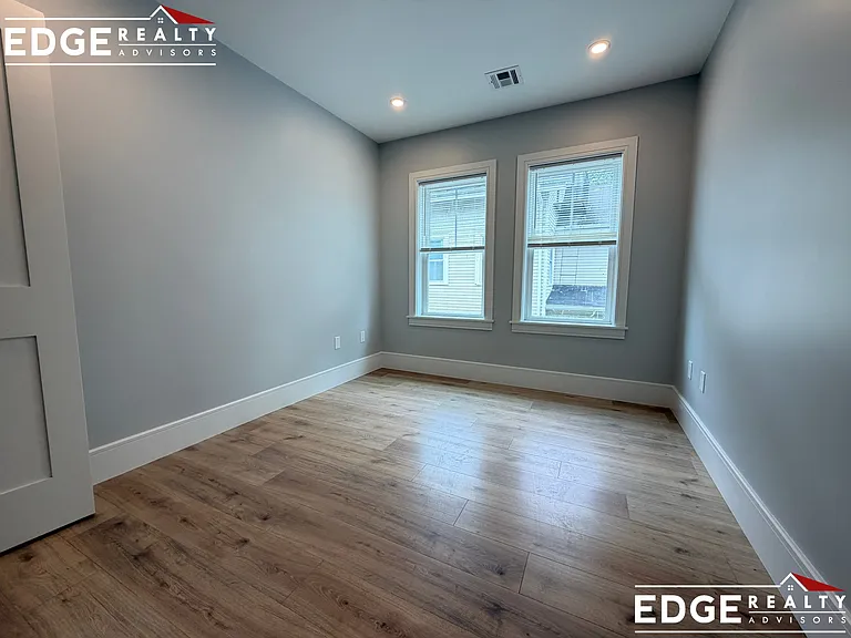 9-11 Holton St #11-2 — Photo 5