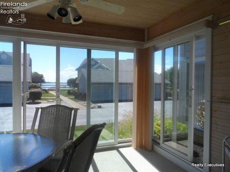 10654 E Bayshore Rd Lakeside Marblehead, OH, 43440 Apartments for