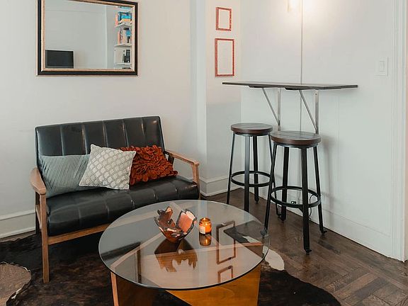 5th image of 433 W 34th St APT 5E