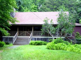 887 Twin Lakes Rd, Shohola, PA 18458