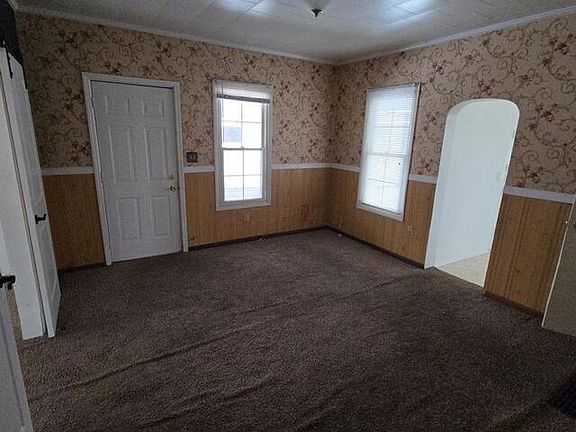 4th image of 80 S Hartford Ave