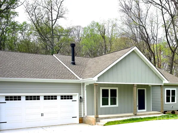 212 Waycross Dr, Charlotte, NC 28214