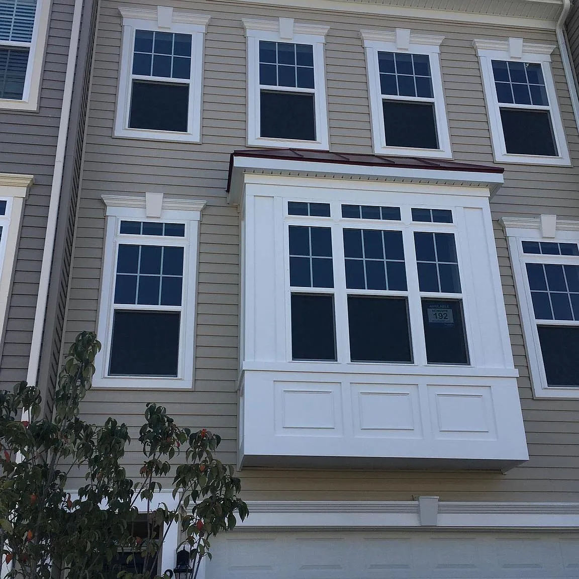4 bed, 3.5 bath, 2136 sqft, $2,995 — Photo 1