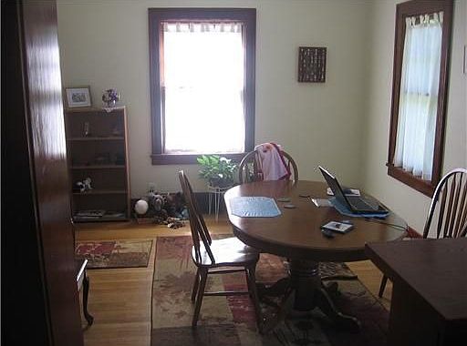 2nd image of 910 Grant St