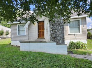 105 Alpine Dr, Rossville, GA 30741